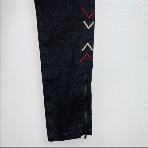 Forever 21 Black Aztec Print Skinny Jeans - Picture 2 of 9